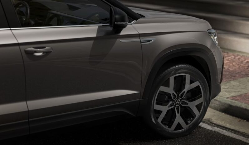 
								Taos 1.4 250 TSI Comfortline Auto 23/23 cheio									