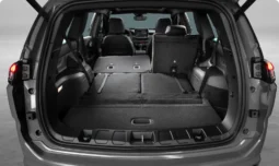 
										Commander 1.3 T270 Overland Auto 23/23 cheio									